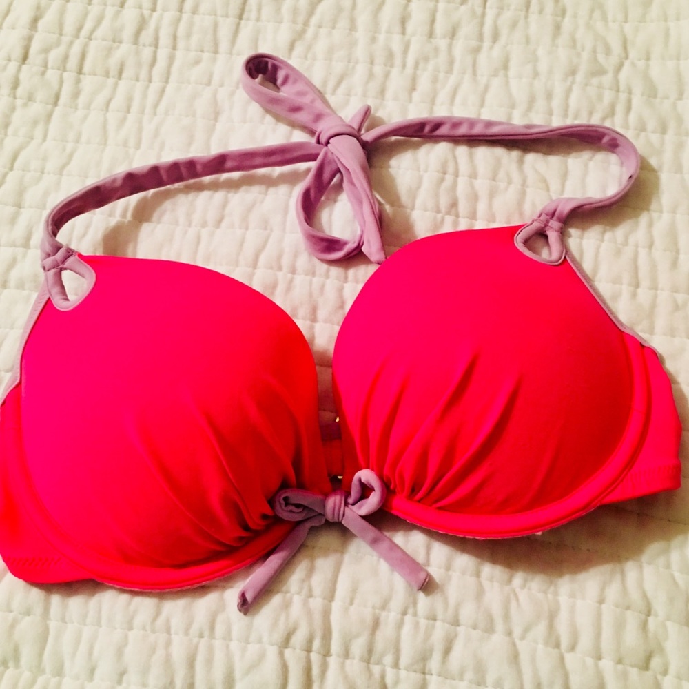 VICTORIAS SECRET Swim top: 34D